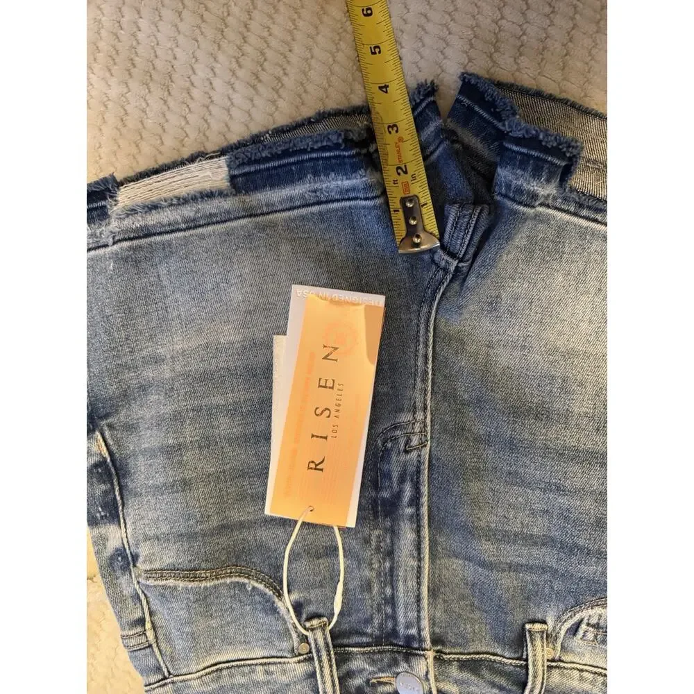 risen shorts Small